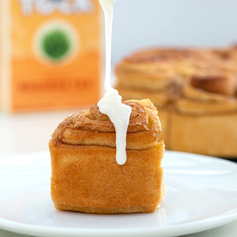 Vanilla Rooibos Glazed Cinnamon Buns